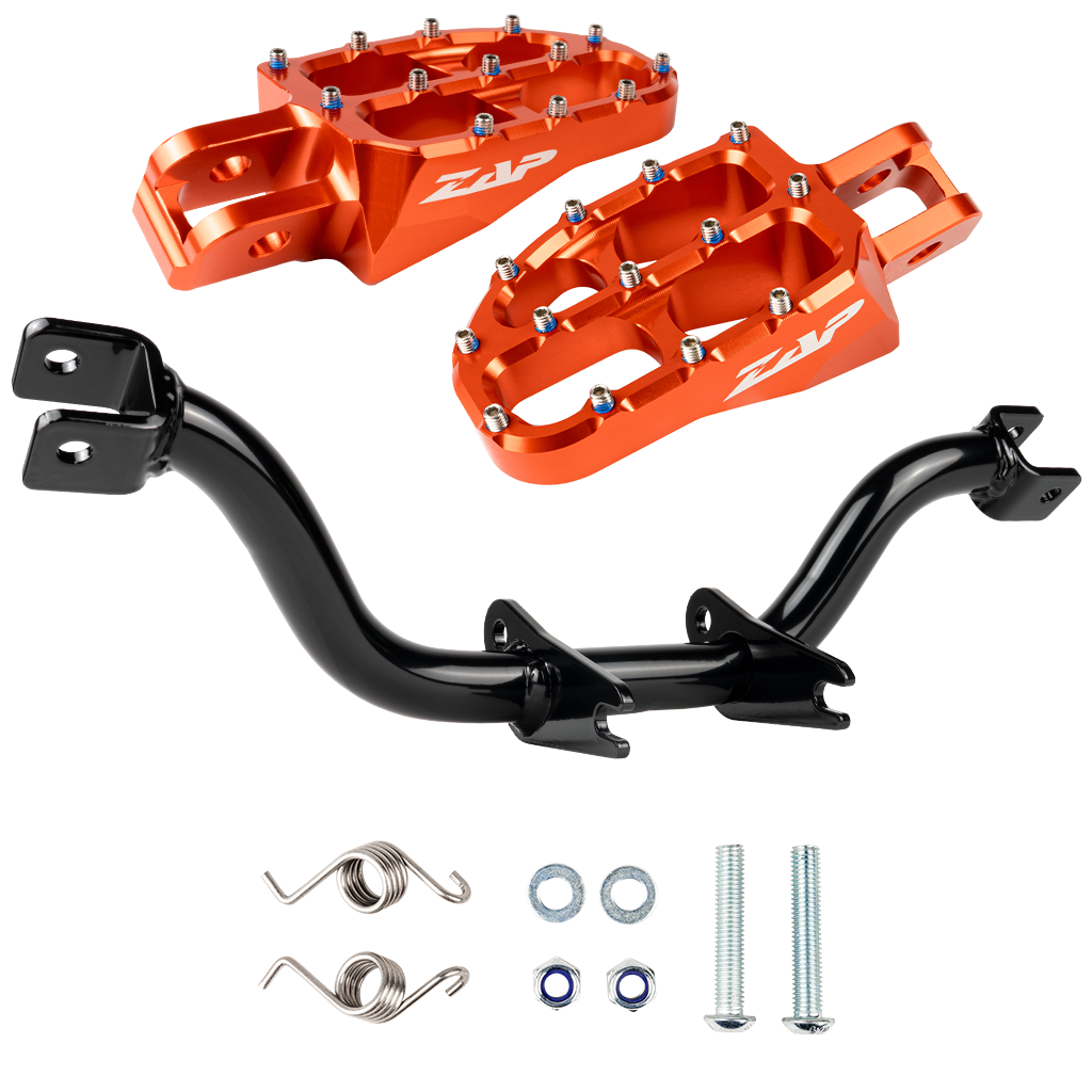 Fußrastenträger verstärkt (schwarz pulverbeschichtet) mit ZAP Fußrasten (orange eloxiert)