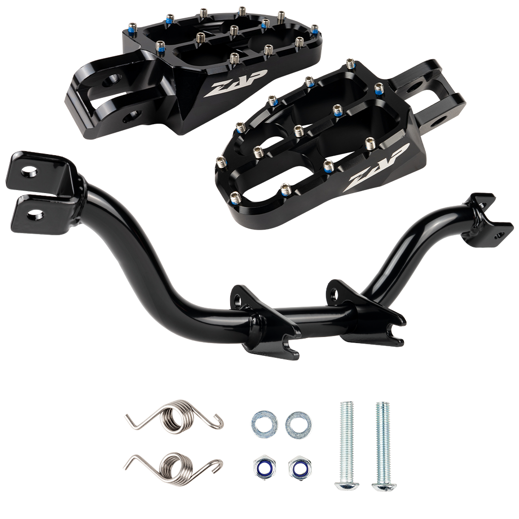 Fußrastenträger verstärkt (schwarz pulverbeschichtet) mit ZAP Fußrasten (schwarz eloxiert)